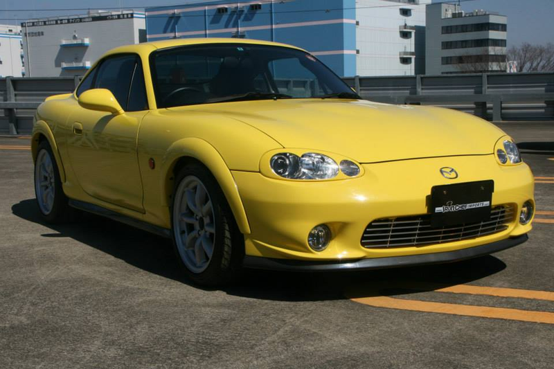 Illustration for article titled Mazda sold a Miata coupe - we just didn't know about it.